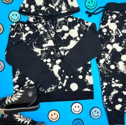 ARTISTS GRAFFITI OVERSIZED HOODIE