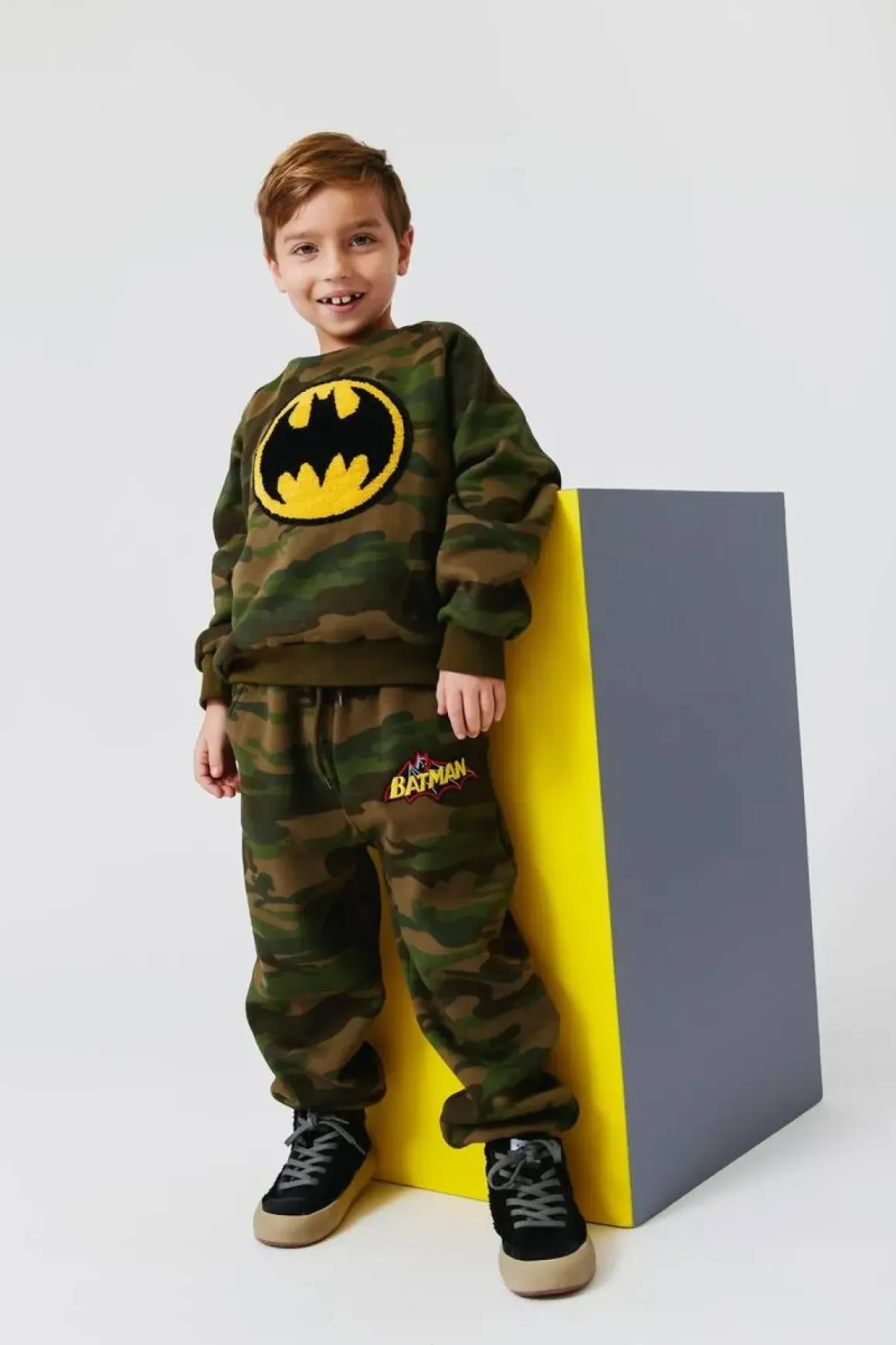 BATMAN CAMO SWEATSHIRT AND SWEATPANTS SET