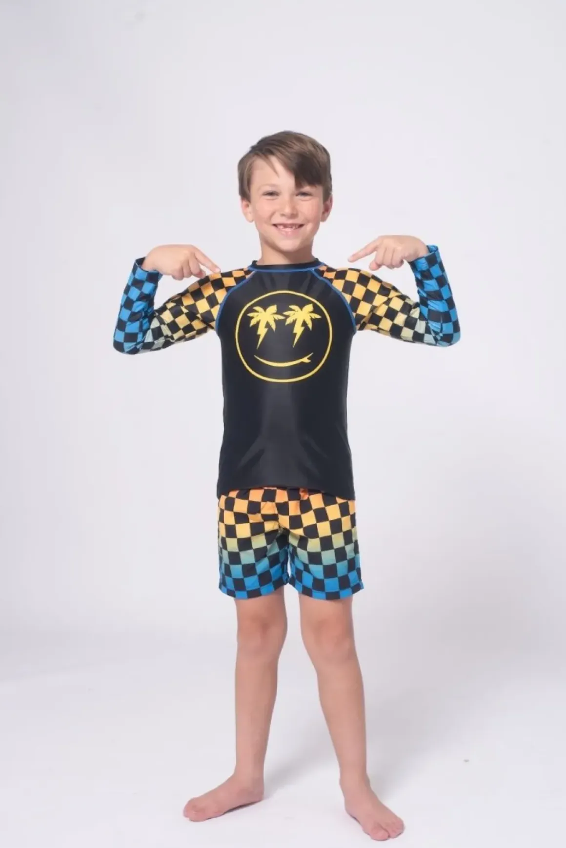 CHCKERED SWIM TRUNKS