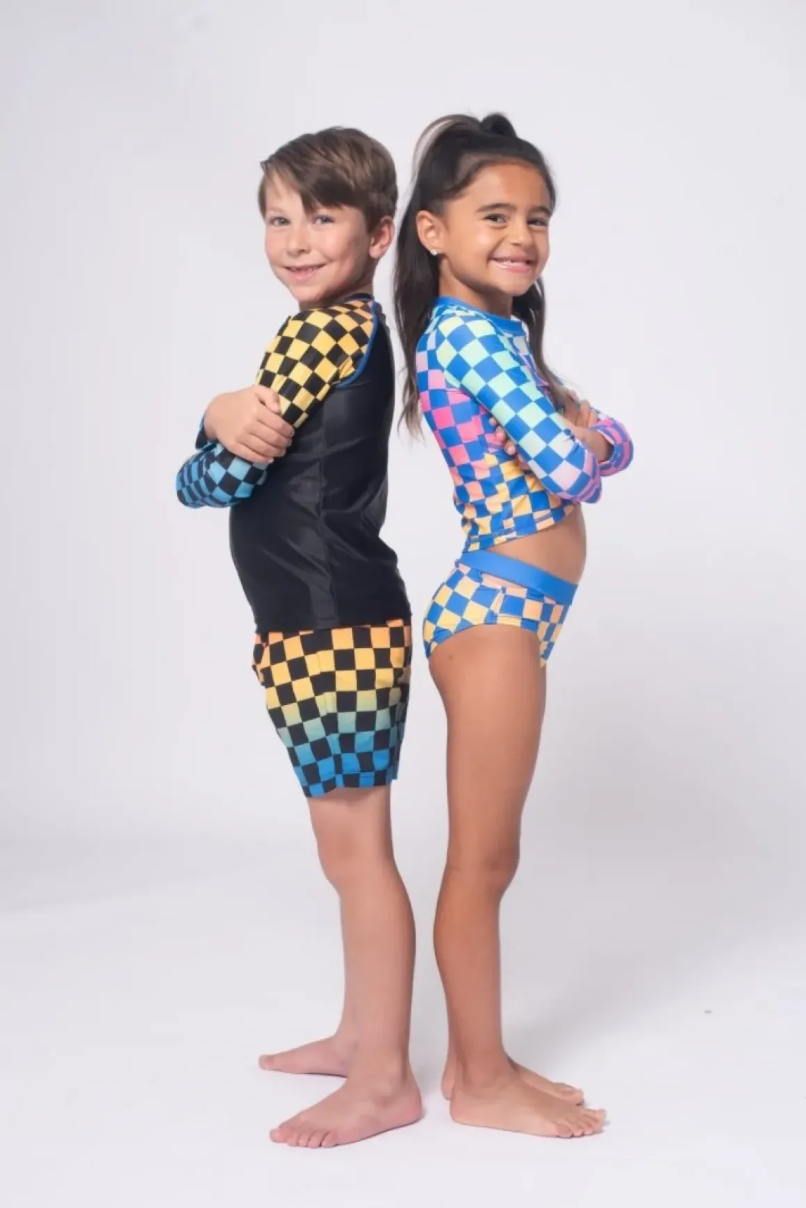 CHCKERED SWIM TRUNKS