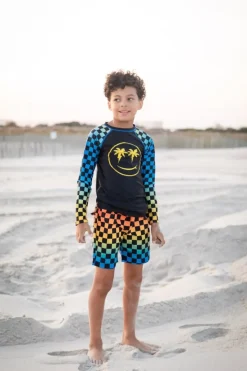 CHCKERED SWIM TRUNKS