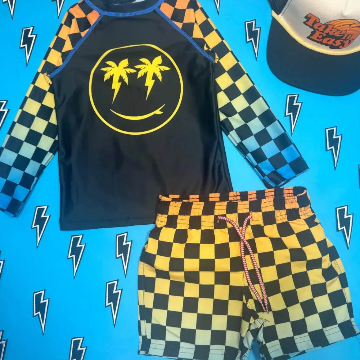CHCKERED SWIM TRUNKS