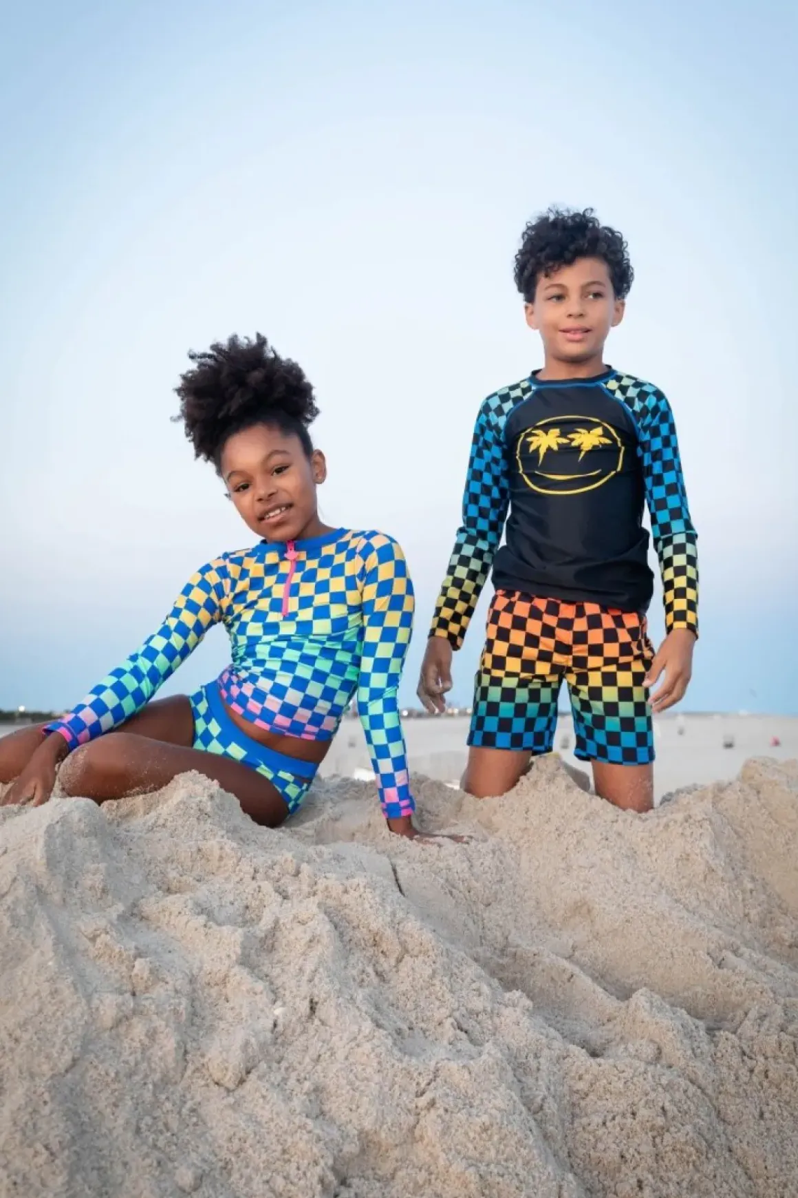 CHECKERED LONG SLEEVE RASH GUARD TWO PIECE SWIMSUIT SET