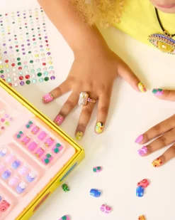 DAYS OF THE WEEK PRESS ON NAIL KIT
