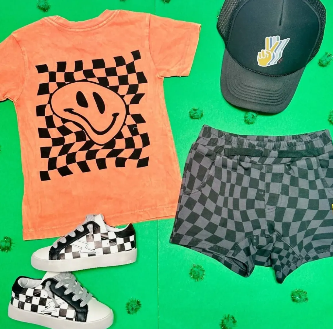 MADNESS CHECKERED SHORTS