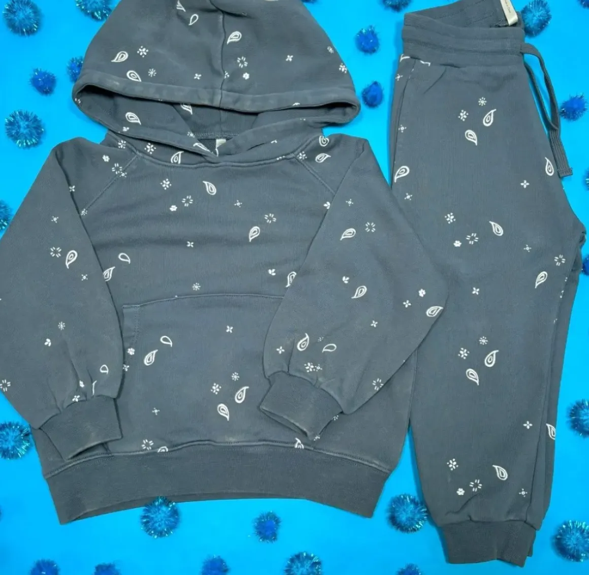PAISLEY SWEATPANTS
