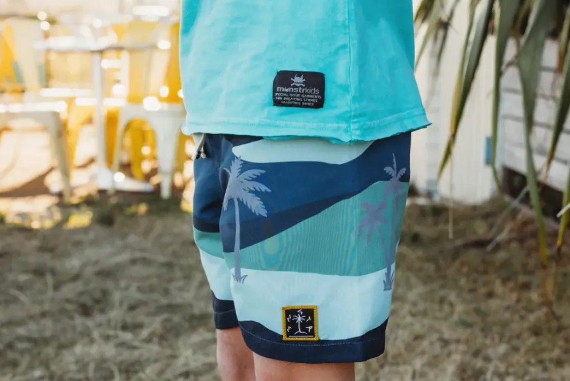 WAVES SWIM TRUNKS